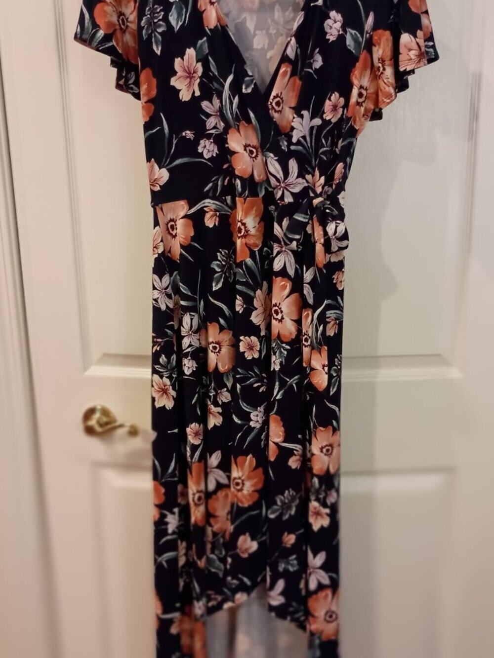 By & By MID LENGTH, FLORAL DRESS